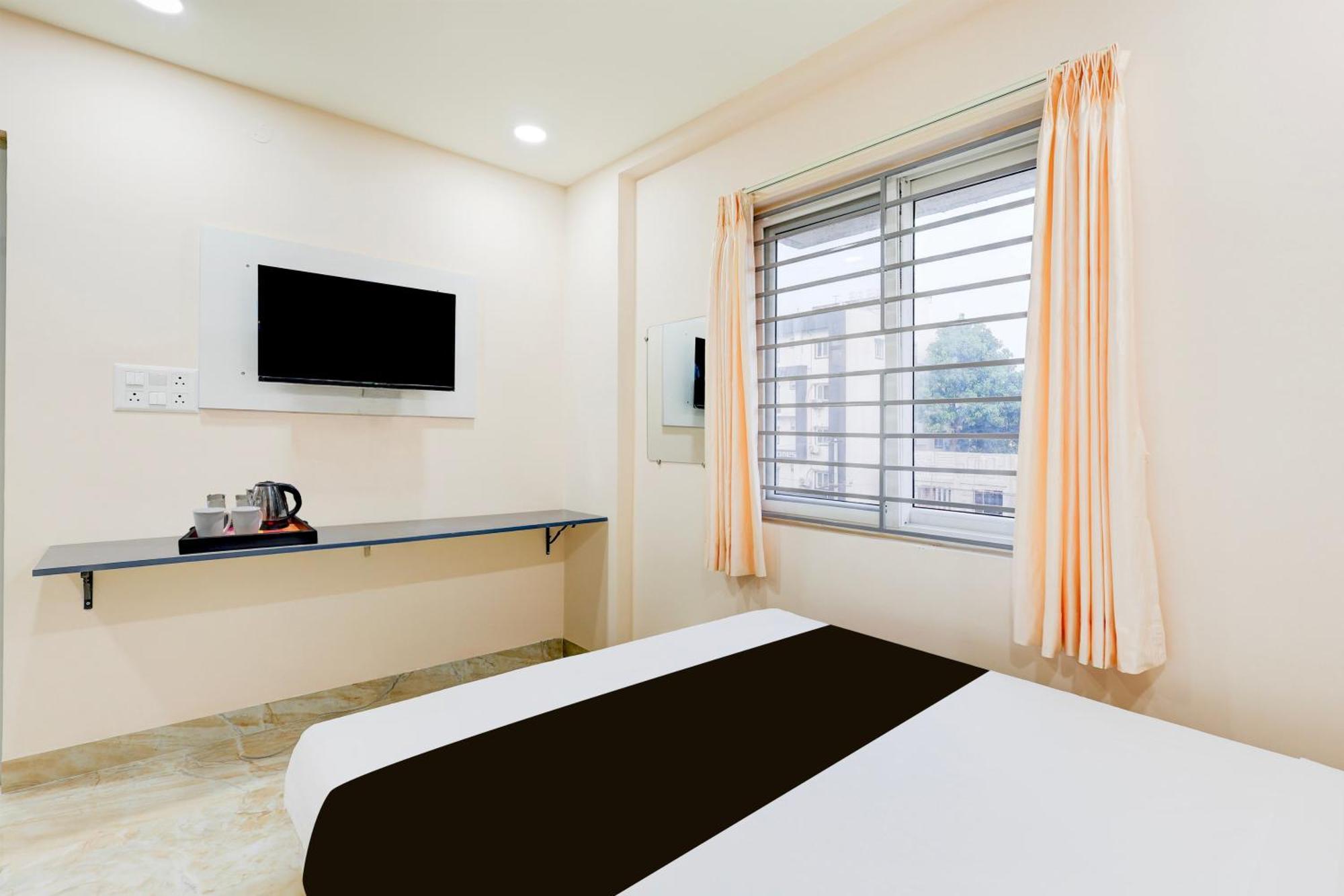 Super Townhouse Mvp Sector With Kailasagiri Hill View Pedda Waltair Bagian luar foto