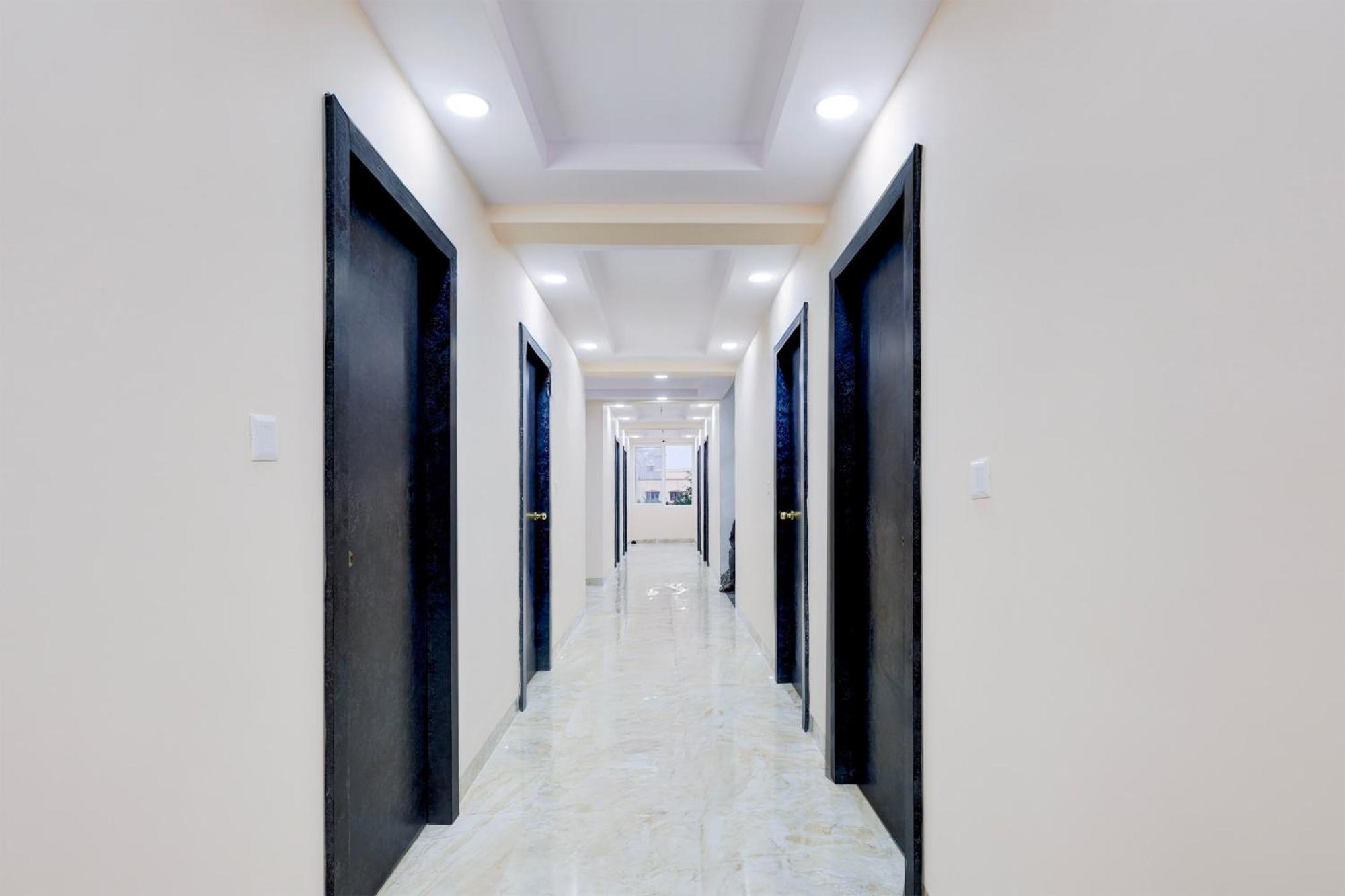 Super Townhouse Mvp Sector With Kailasagiri Hill View Pedda Waltair Bagian luar foto